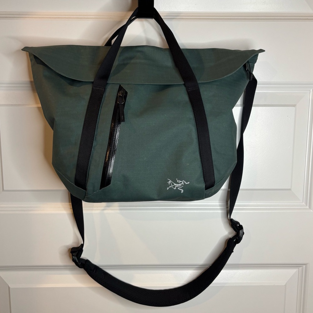 Green Arc’teryx Granville Waterproof Shoulder Bag